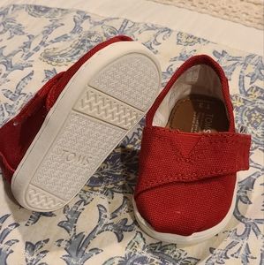 T3 baby Tom's. Like new condition